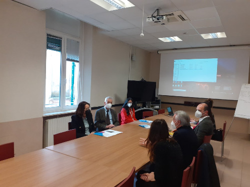 Centro vaccinale, segnaletica e arredi a misura di bambino