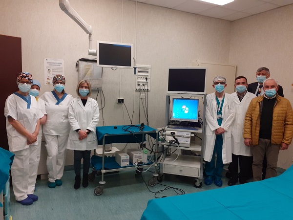 IOM dona un insufflatore di anidride carbonica all’Endoscopia di Pieve
