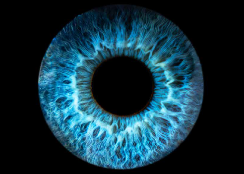 LA CHIRURGIA DELLA CORNEA E LE PATOLOGIE OCULARI