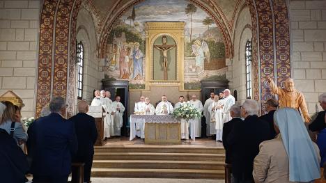 Celebrazione messa nella chiesa di S. Camillo