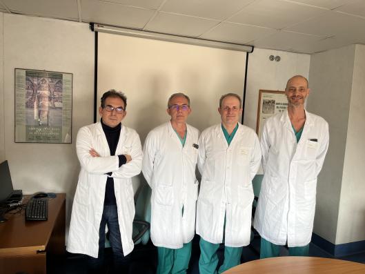 Equipe robot chirurgico